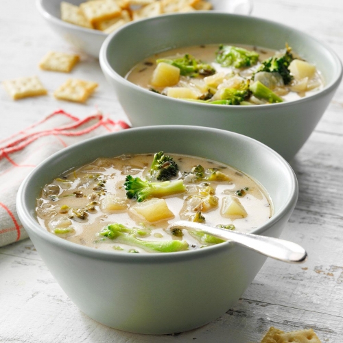 vegan-cashew-cream-of-broccoli-soup-recipe